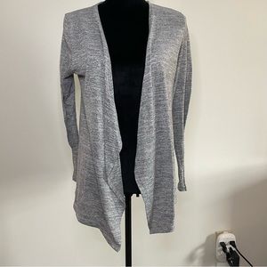 CHARLOTTE RUSSE GREY LONG SLEEVE CARDIGAN